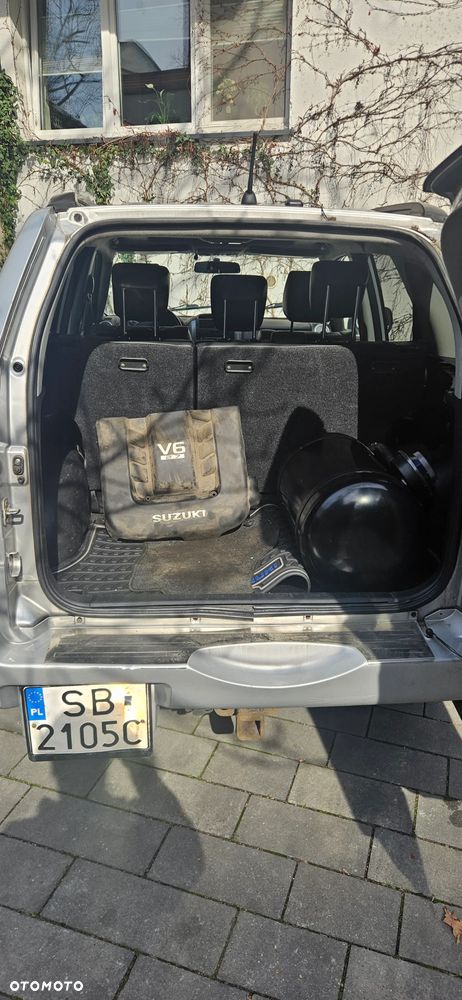 Suzuki Grand Vitara 2.7 V6 - 8