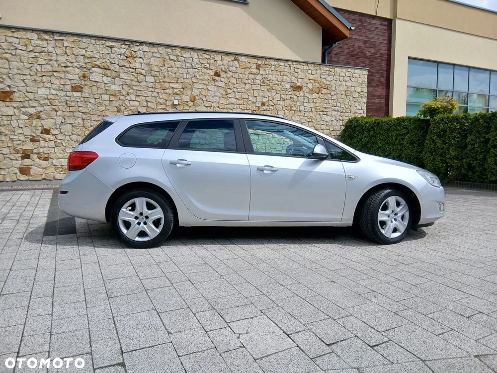 Opel Astra 2.0 CDTI DPF Cosmo - 2