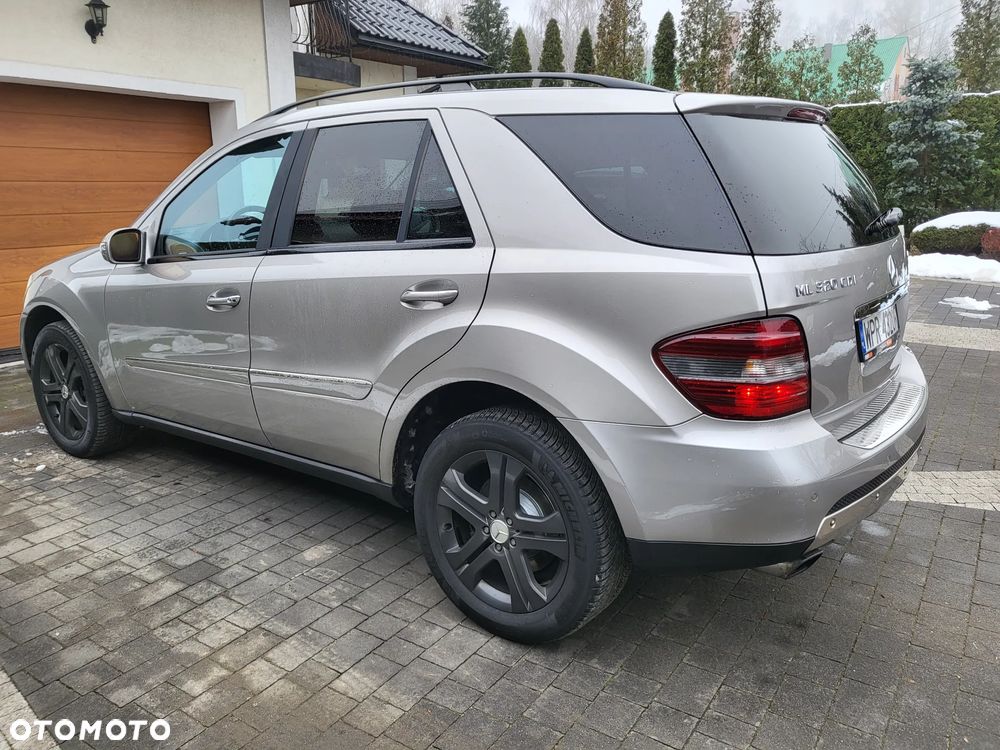 Mercedes-Benz ML - 24