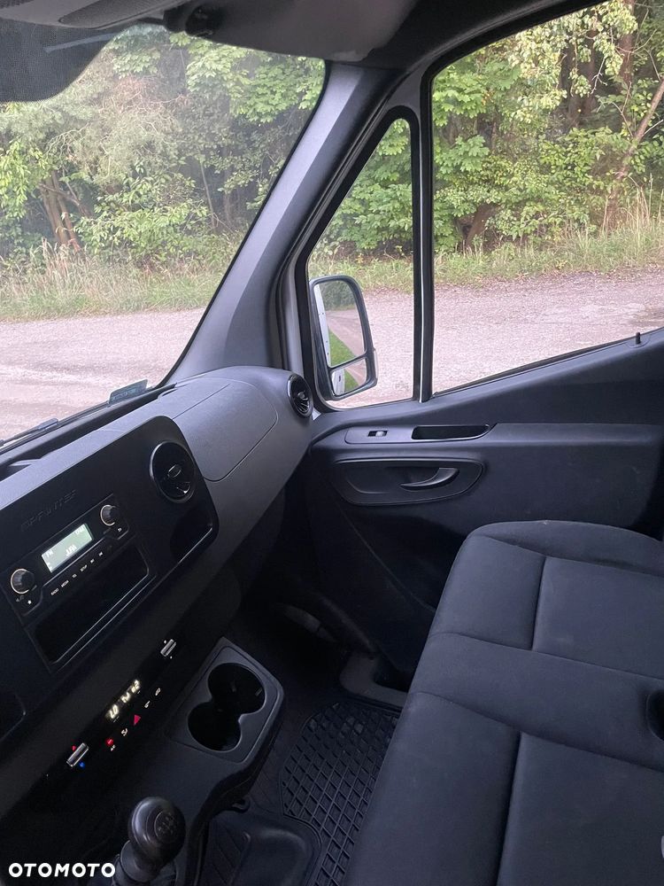 Mercedes-Benz SPRINTER - 11