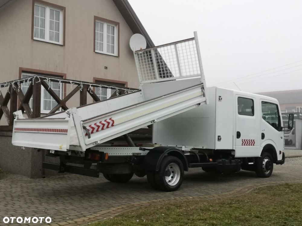 Renault Maxity 2.5dXi 140 - 5