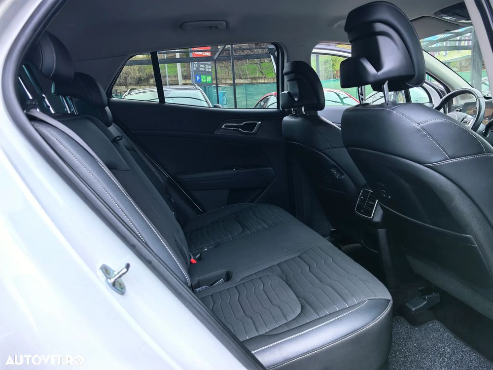 Kia Sportage 1.6T-GDI Hybrid 2WD Aut. Spirit - 15