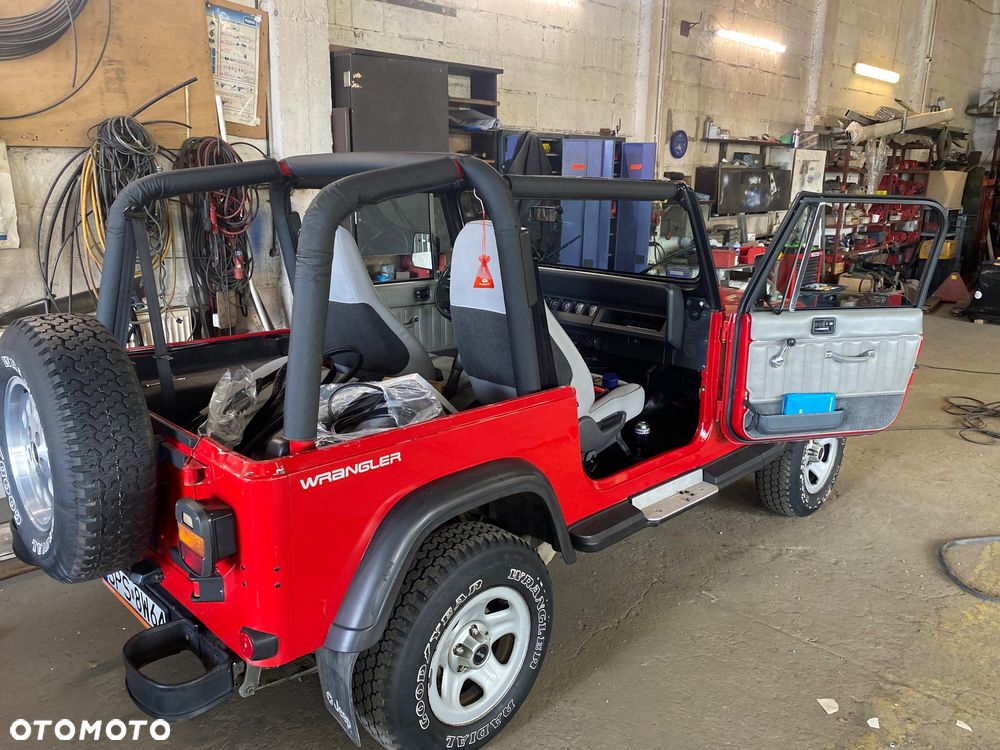 Jeep Wrangler - 2
