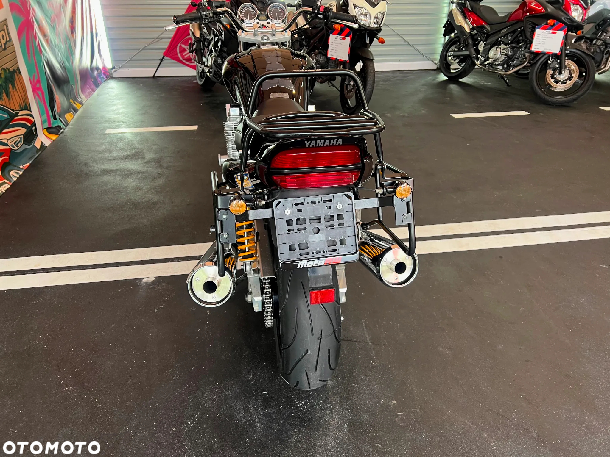 Yamaha XJR - 21