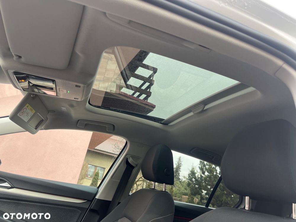 Volkswagen Golf - 20