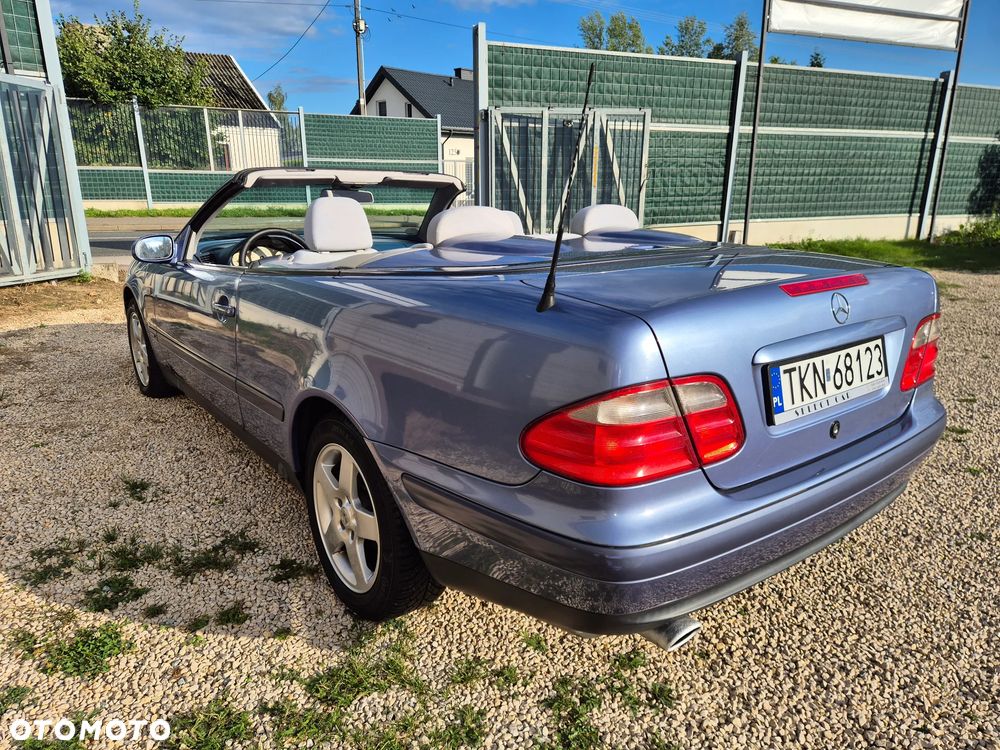 Mercedes-Benz CLK - 18