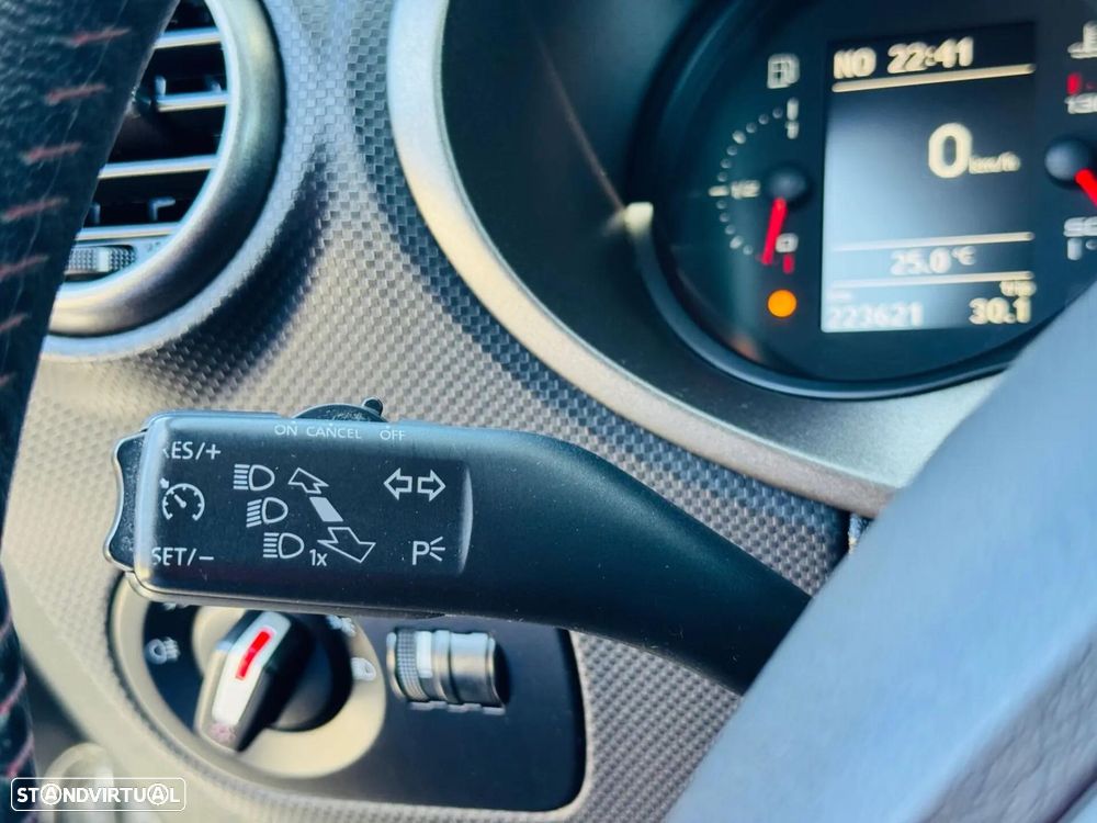 SEAT Leon 2.0 TDI DPF FR - 23
