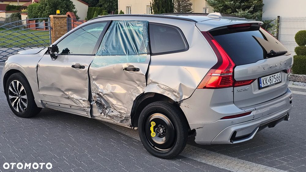 Volvo XC 60 B4 D AWD Plus Dark - 7
