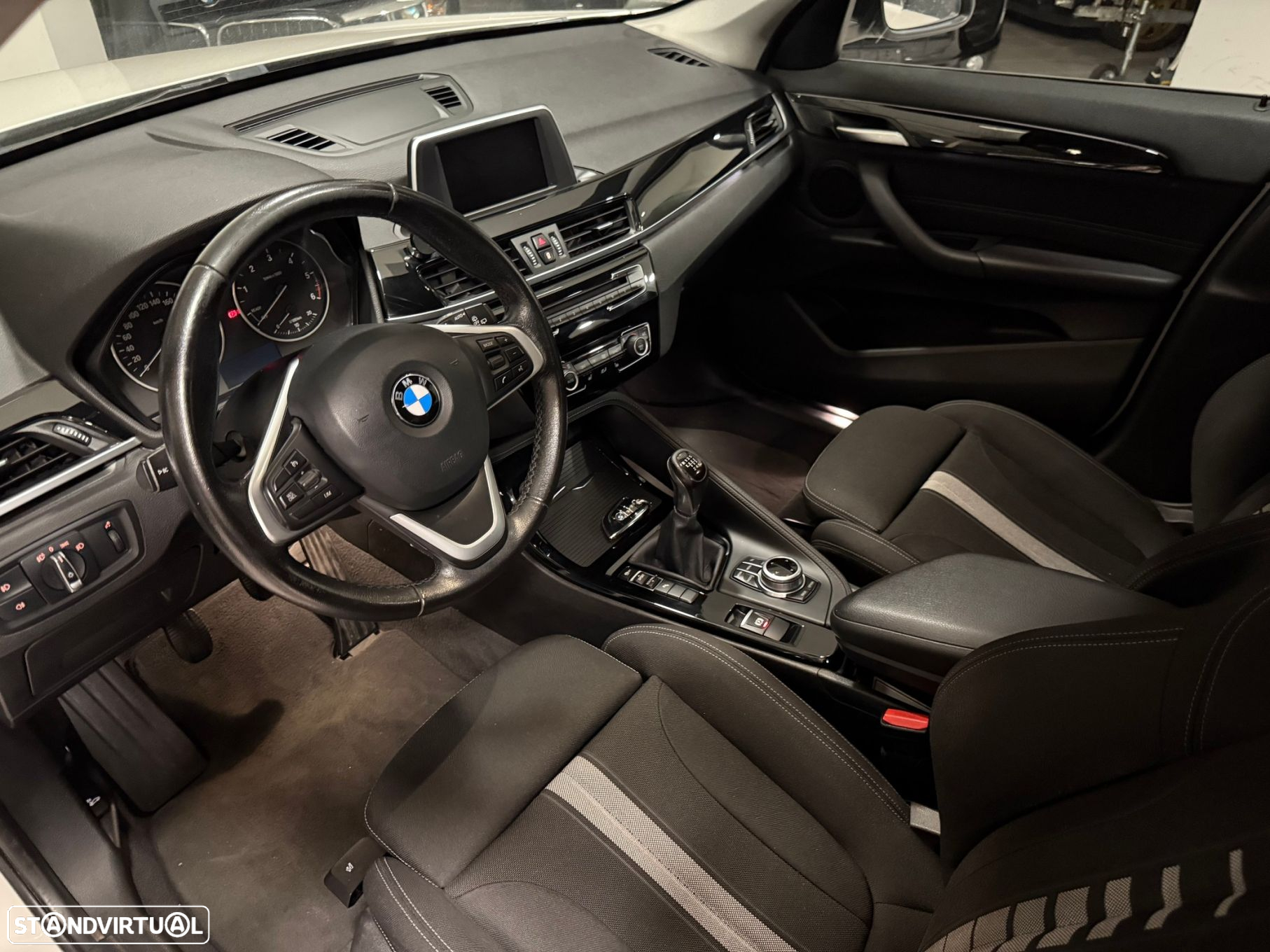 BMW X1 18 d sDrive Line Sport - 6
