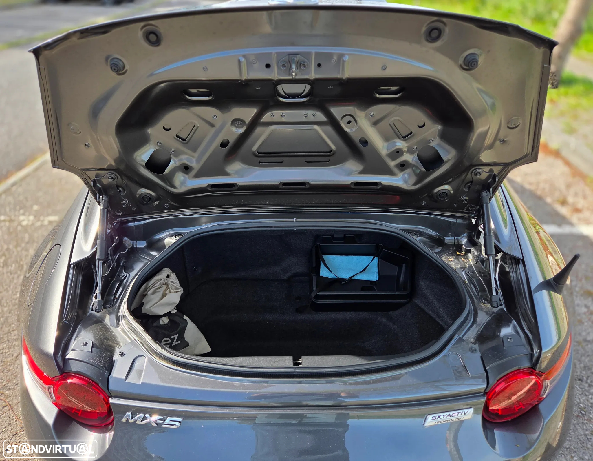 Mazda MX-5 MZR 1.5 RF Sky.Excell.Navi - 19