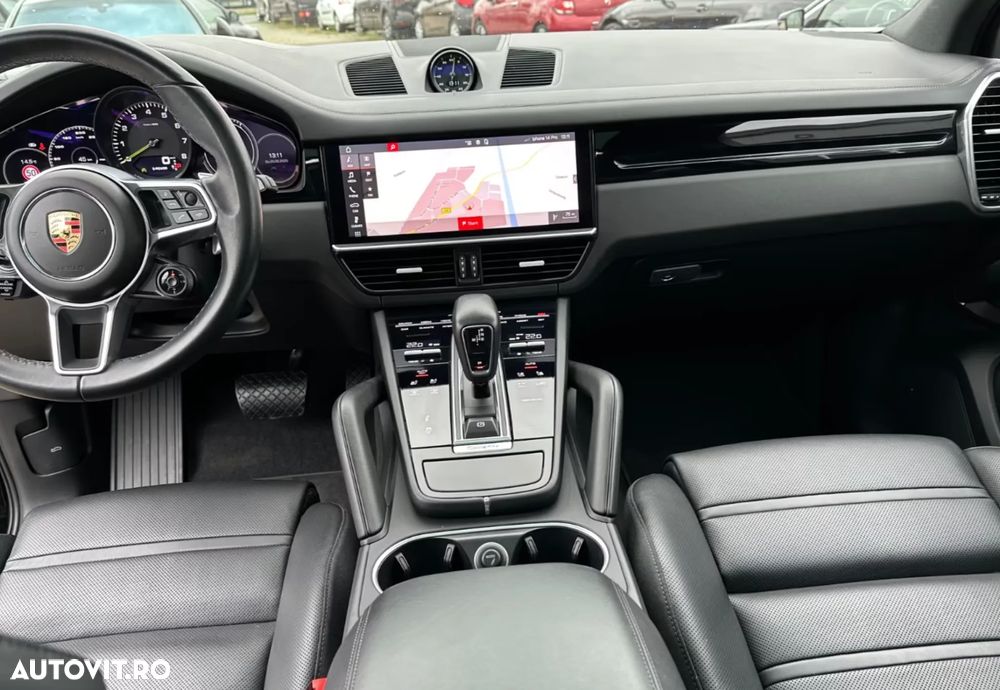 Porsche Cayenne - 8