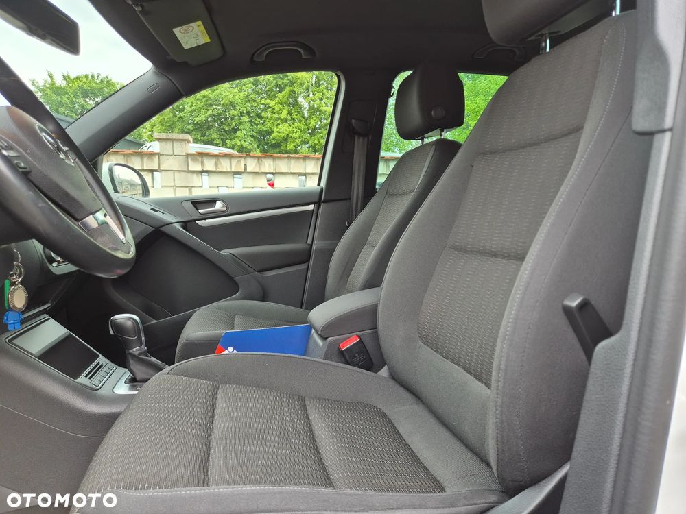 Volkswagen Tiguan 2.0 TDI DPF 4Motion BlueMotion Technology DSG Sport & Style - 14