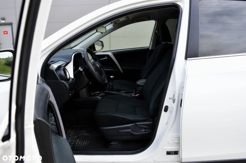 Toyota RAV4 2.0 D-4D Premium 4x2 - 6