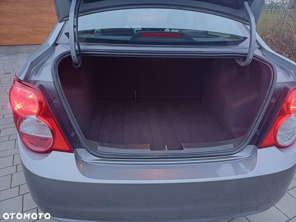 Chevrolet Aveo 1.2 LT - 9