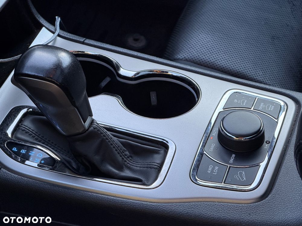 Jeep Grand Cherokee ver-3-6-v6-summit - 31