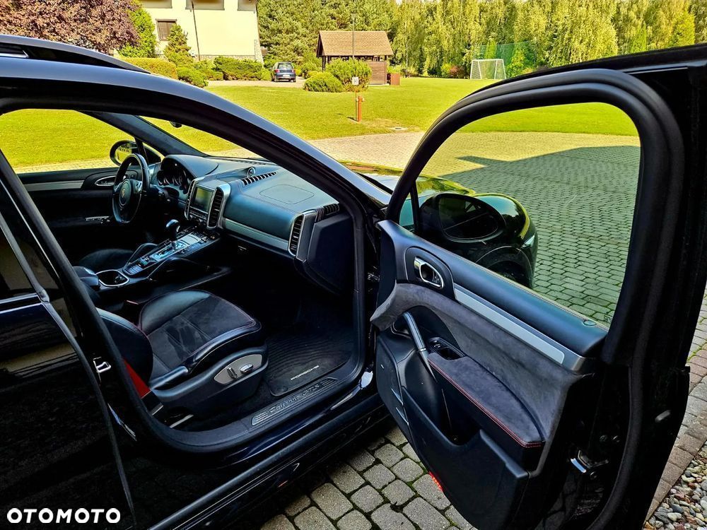 Porsche Cayenne - 15