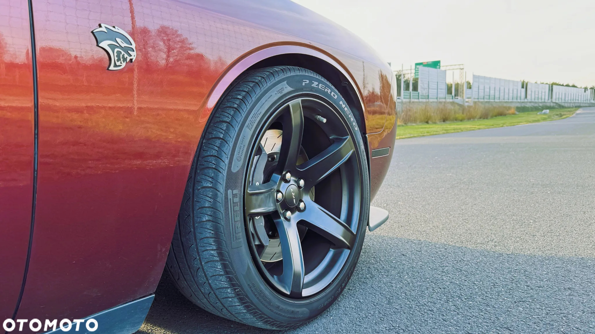 Dodge Challenger 6.2 Hellcat - 11