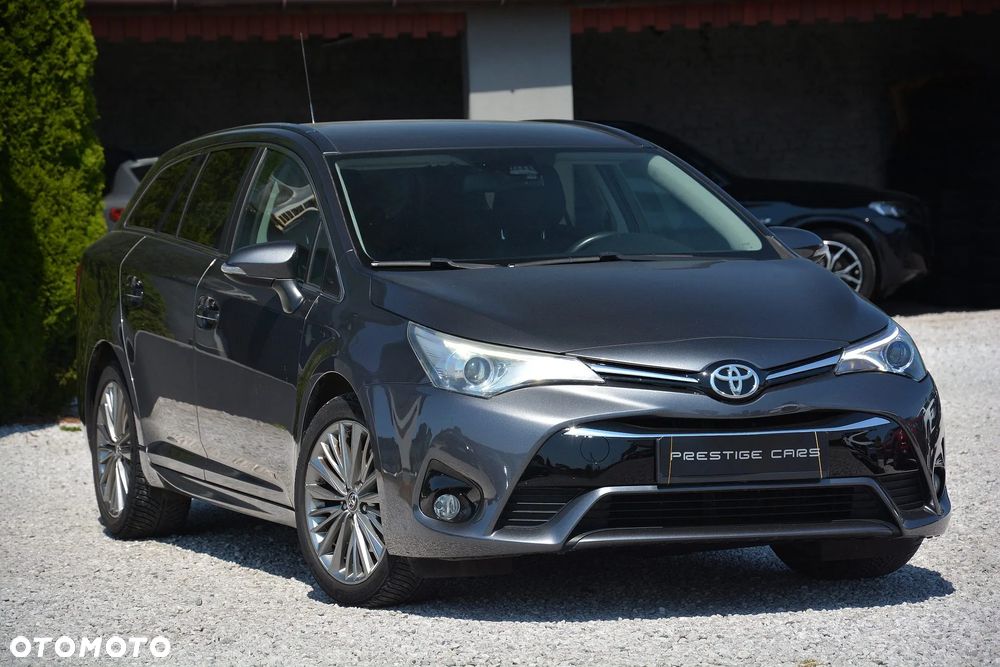 Toyota Avensis 2.0 D-4D Prestige - 1