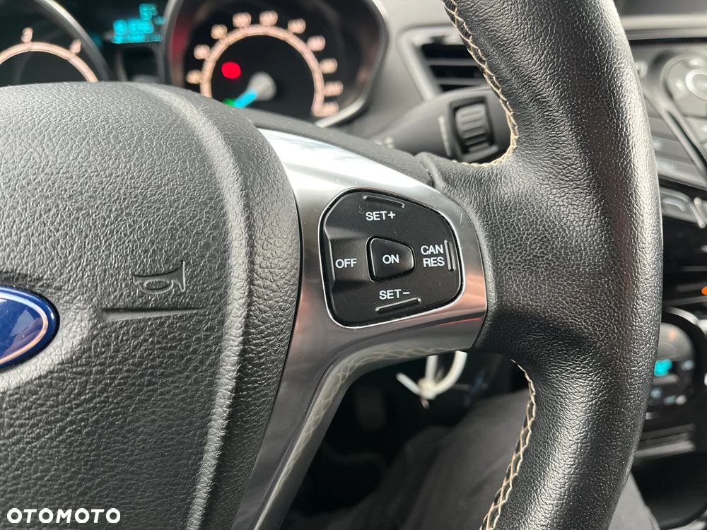 Ford Fiesta 1.5 TDCi Titanium - 28