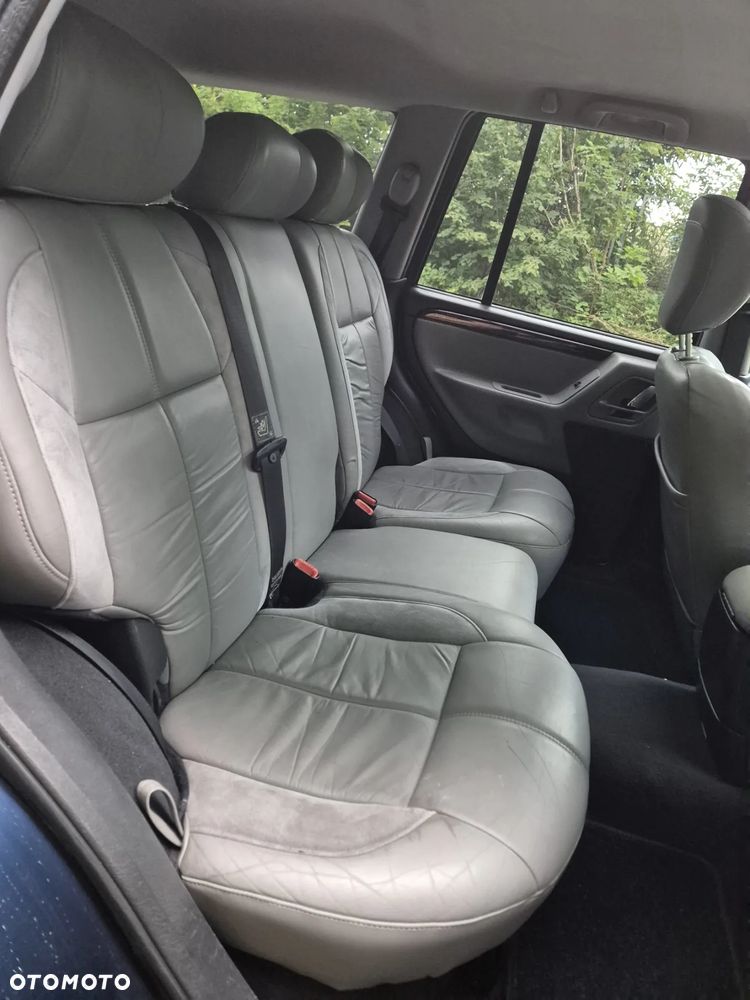 Jeep Grand Cherokee 4.7 Overland - 11