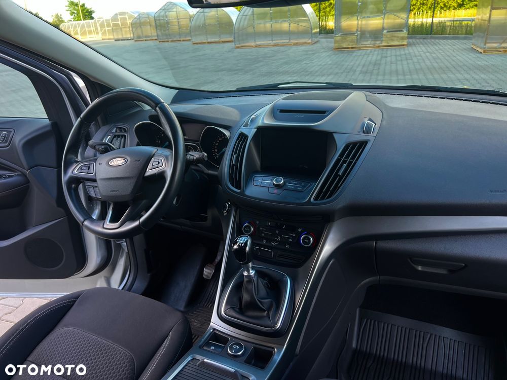 Ford Kuga - 11