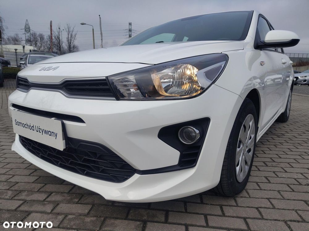 Kia Rio - 10