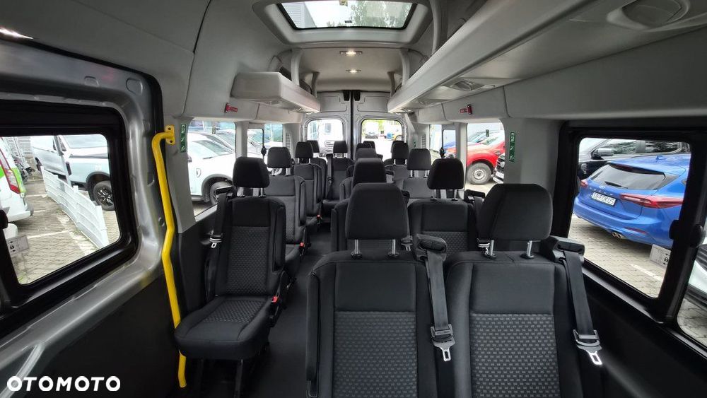 Ford Transit - 12