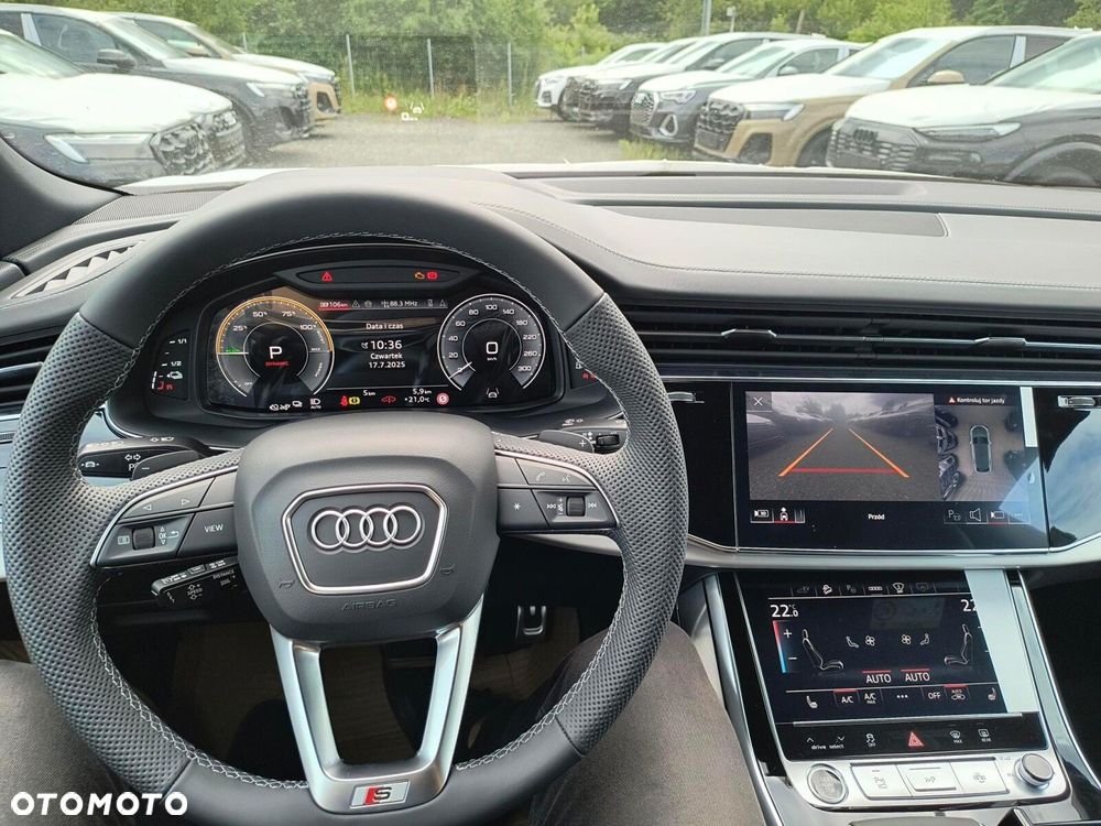Audi Q8 - 11