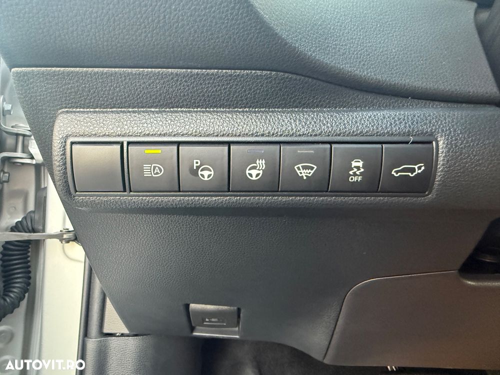 Toyota Corolla 2.0 HSD TS Exclusive Plus - 23