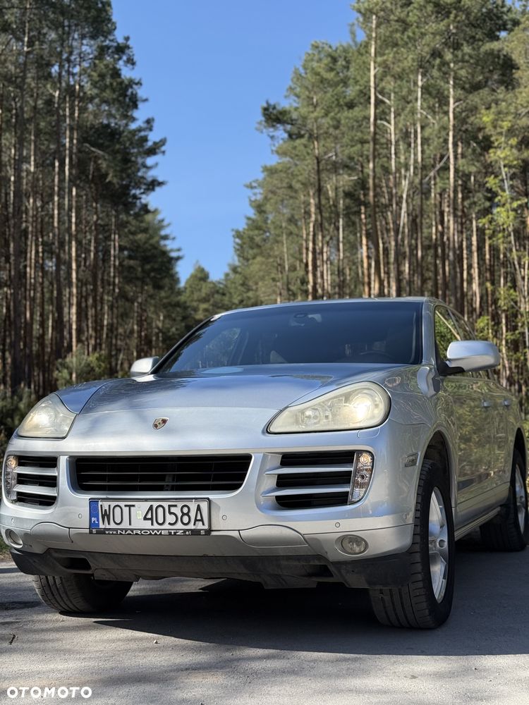 Porsche Cayenne - 40
