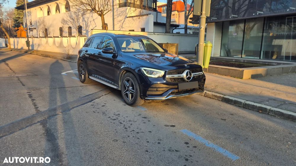 Mercedes-Benz GLC 300 4MATIC MHEV - 3