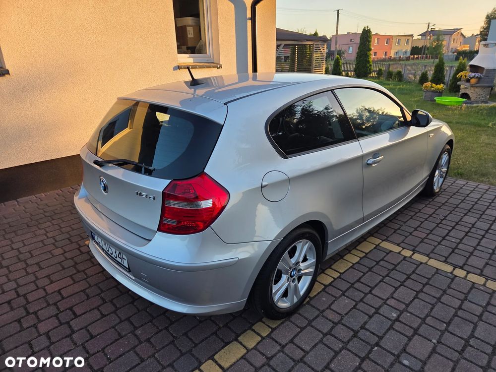 BMW Seria 1 118d DPF Edition Lifestyle - 15