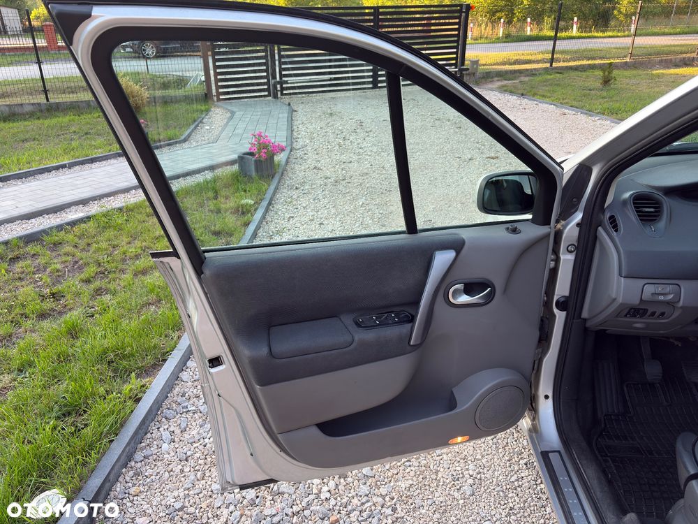 Renault Grand Scenic - 15