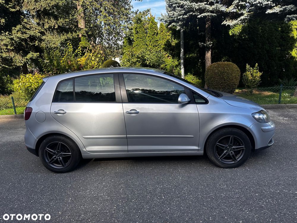 Volkswagen Golf Plus 1.6 FSI Comfortline - 3