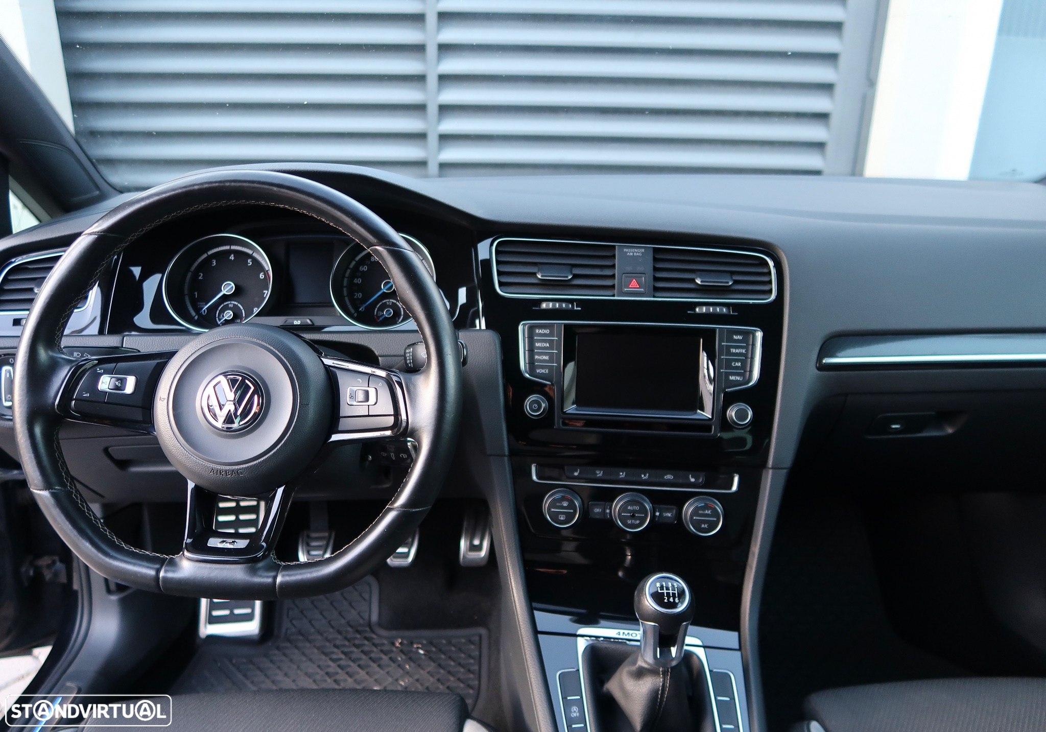 VW Golf 2.0 TSi R - 18
