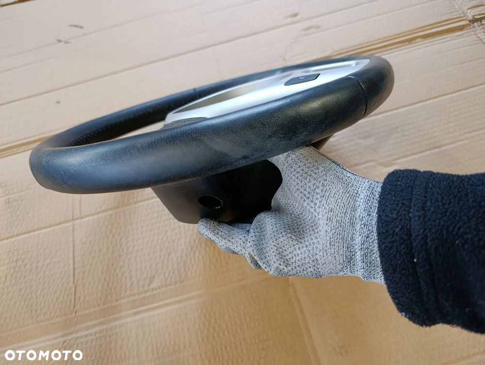 KIA VENGA KIEROWNICA SKÓRA MULTIFUNKCJA GRZANA EUROPA 56100-1P950 - 7