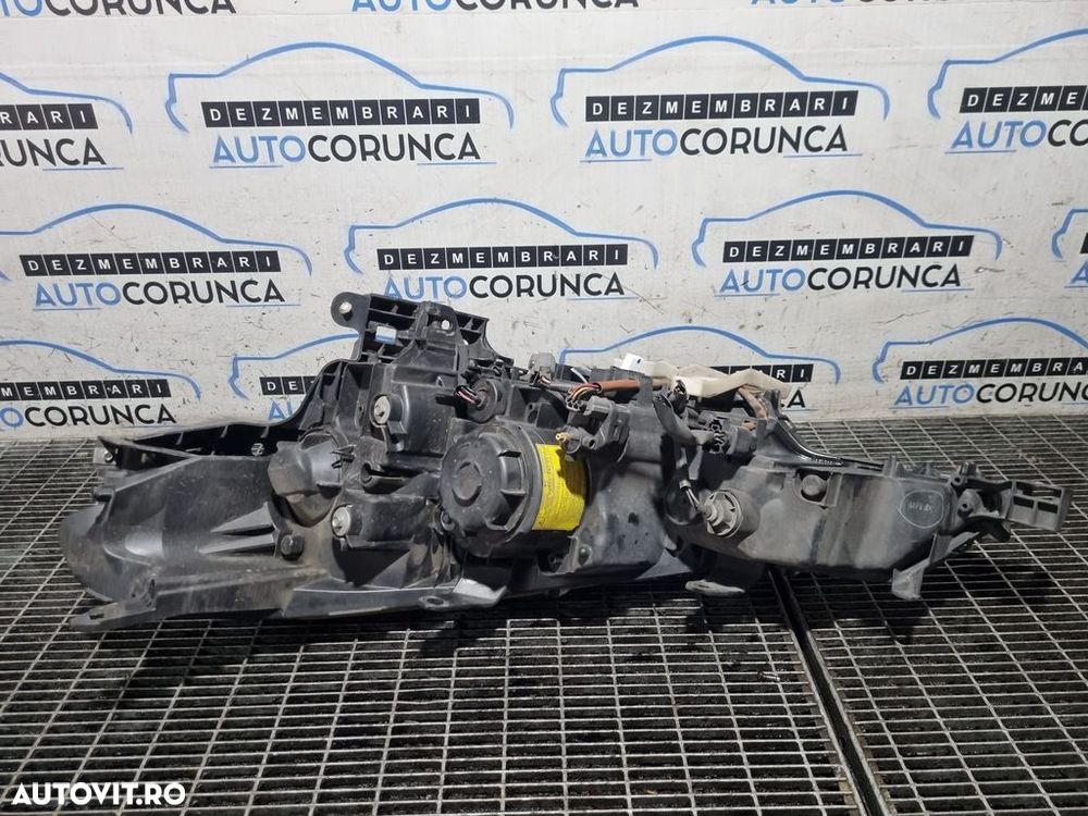 Far Dreapta Citroen C - Crosser 2007 - 2012 SUV 4 Usi (1277) Xenon - 5