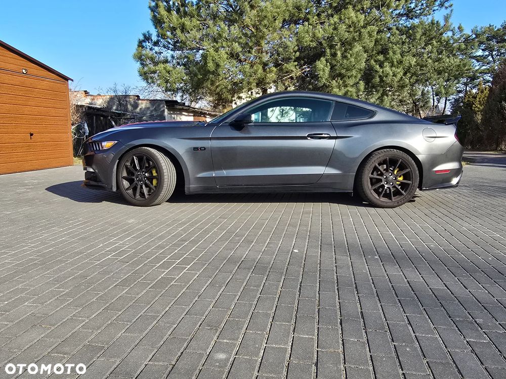 Ford Mustang - 8
