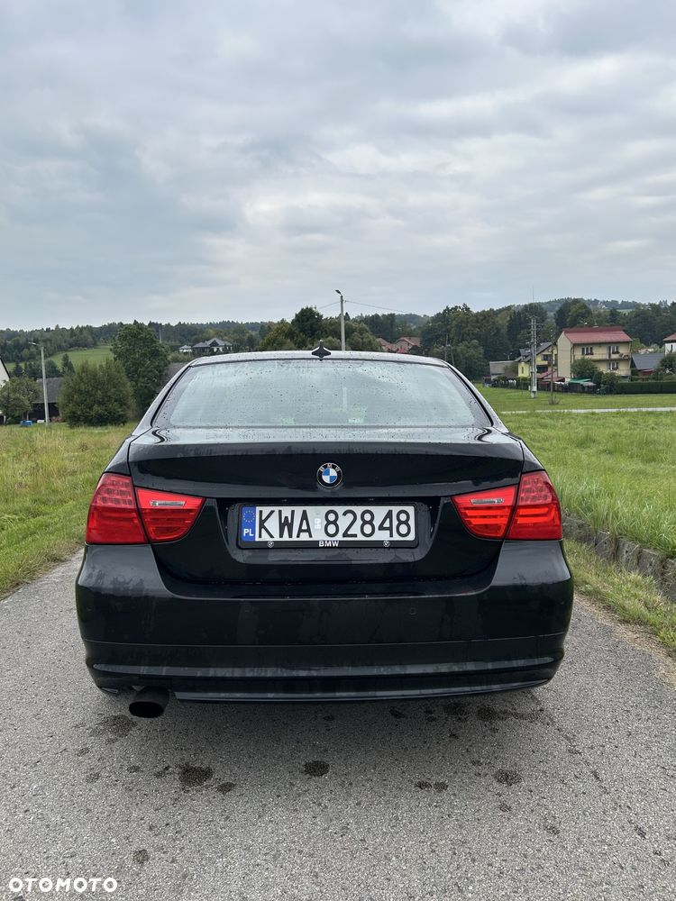 BMW Seria 3 2010 photo 3