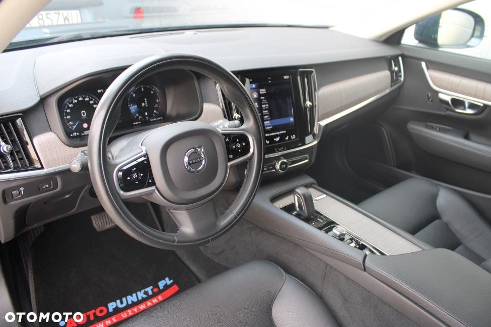 Volvo V90 Cross Country - 9