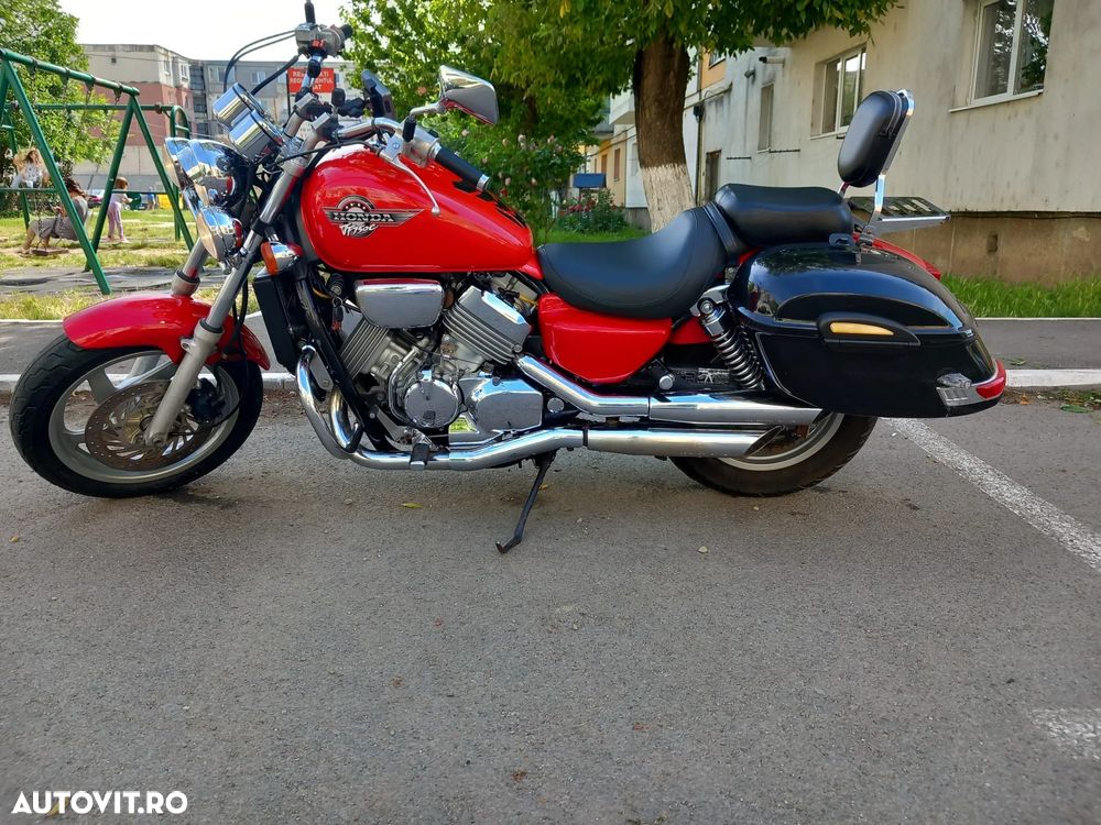 Honda VF 750C Magna - 9