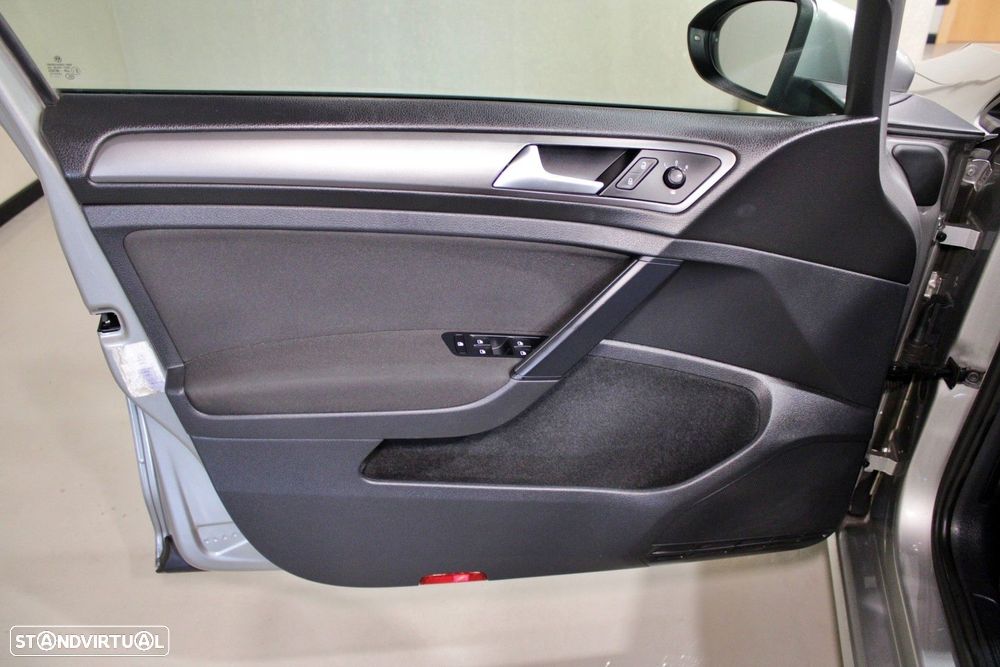 VW Golf 1.6 TDi Confortline - 20