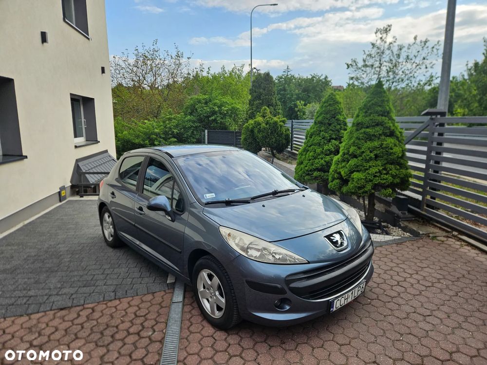 Peugeot 207 1.4 HDi Presence - 1