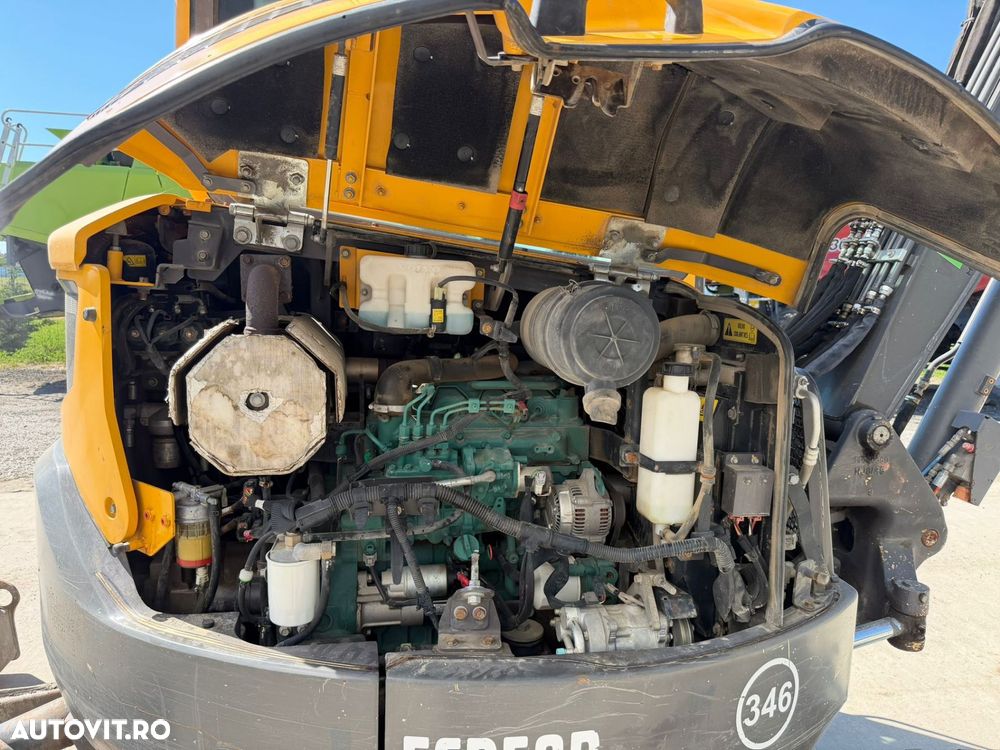 Volvo ECR58D Excavator - 7