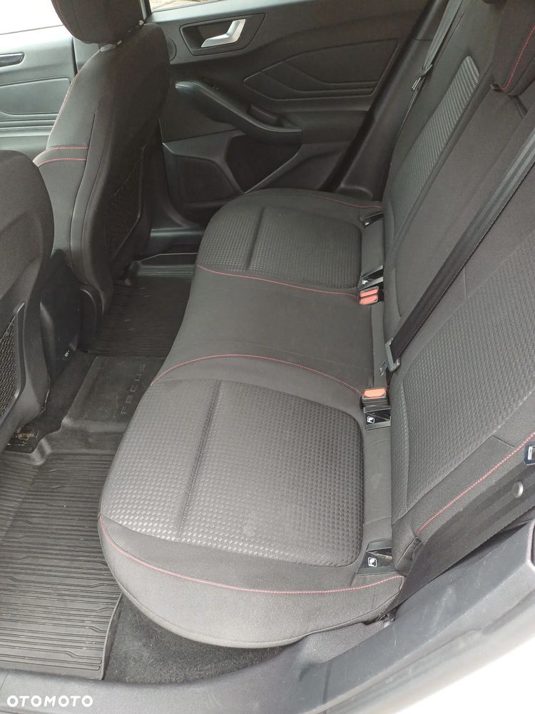 Ford Focus 2.0 TDCi ST-Line Red ASS PowerShift - 18