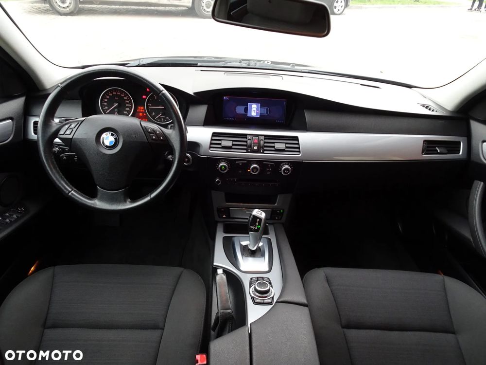 BMW Seria 5 520d Touring Edition Exclusive - 34