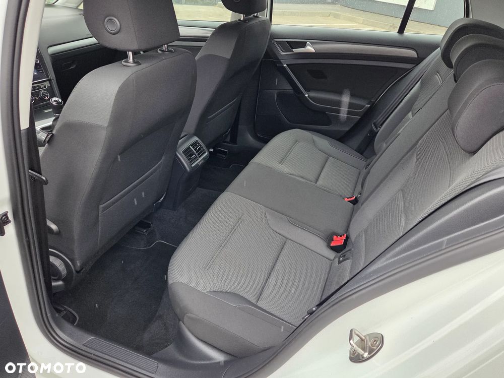 Volkswagen Golf 1.6 TDI BMT Highline - 9