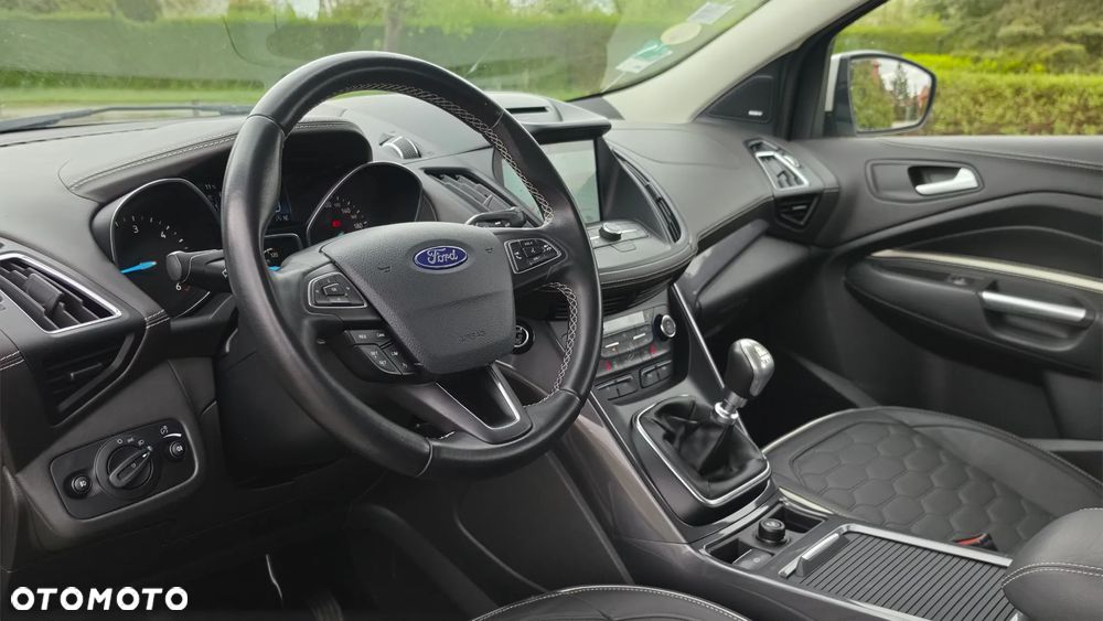 Ford Kuga - 31