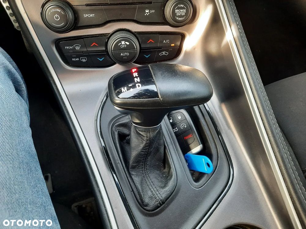 Dodge Challenger 3.6 SXT - 33