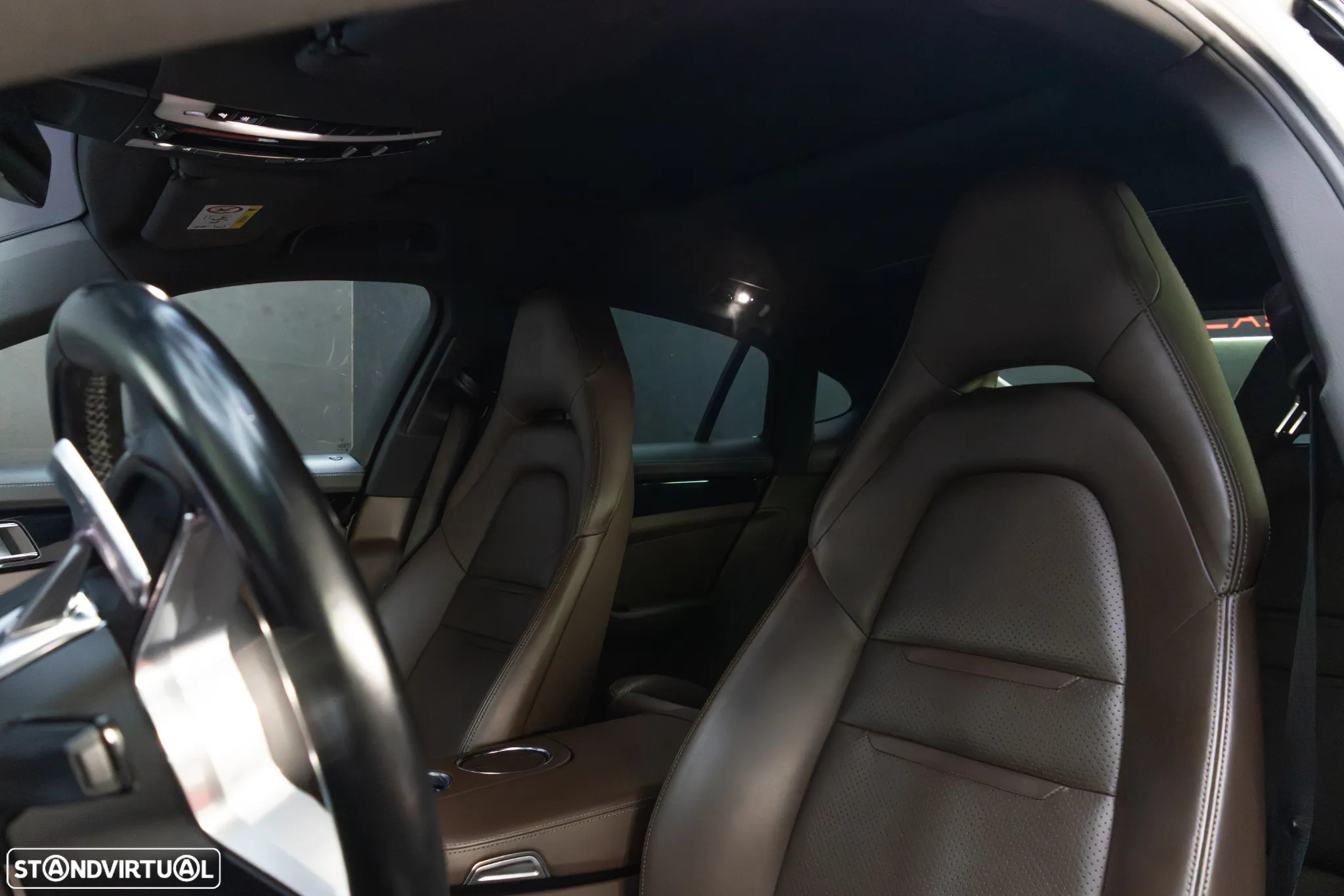 Porsche Panamera 4 E-Hybrid - 30